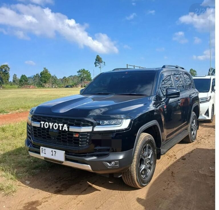 Sewa Toyota Land Cruiser Jogja